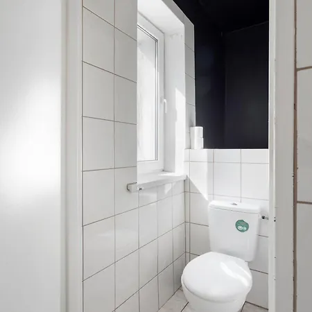 A2 - 24h Self Check-in - Free Parking Privat bolig *